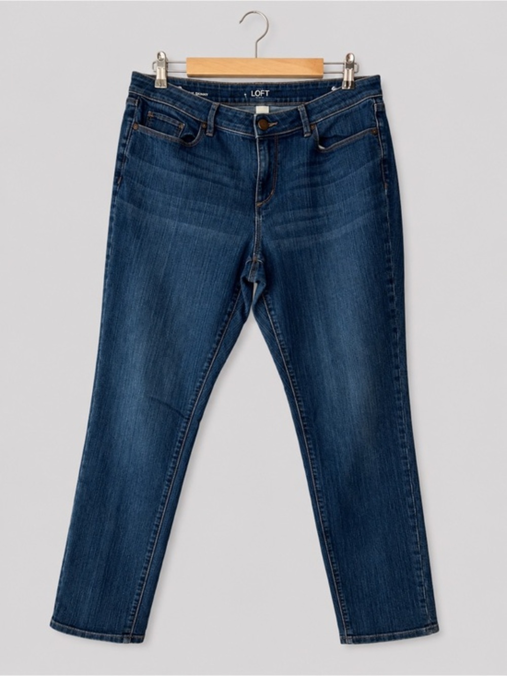 LOFT Curvy Skinny Jeans Women’s Medium Wash Stretch Denim Mid Rise Slim Leg